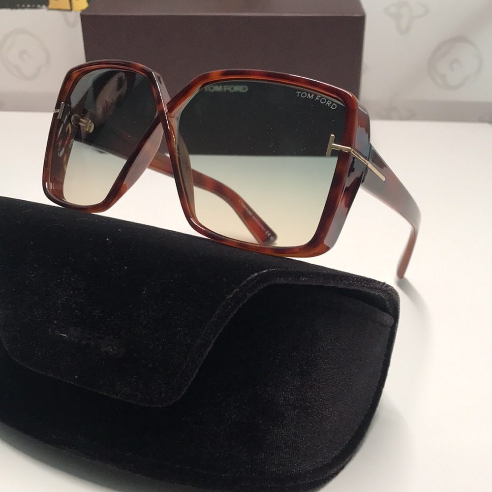 New Authentic Tom Ford Women's Gradient Brown Sunglasses TF1117 53p - Picture 12 of 14